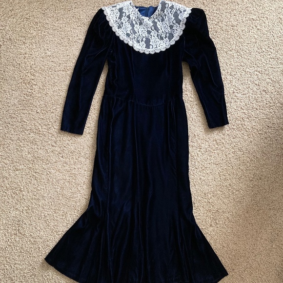 Gunne Sax by Jessica Mc Clintock velvet and lace dress - Picture 1 of 8